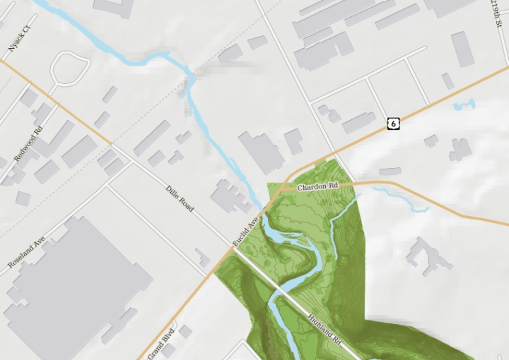 Example of major buildings showing on map near a park